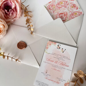 Invitatie de nunta cu motive florale plic sidefat sigiliu