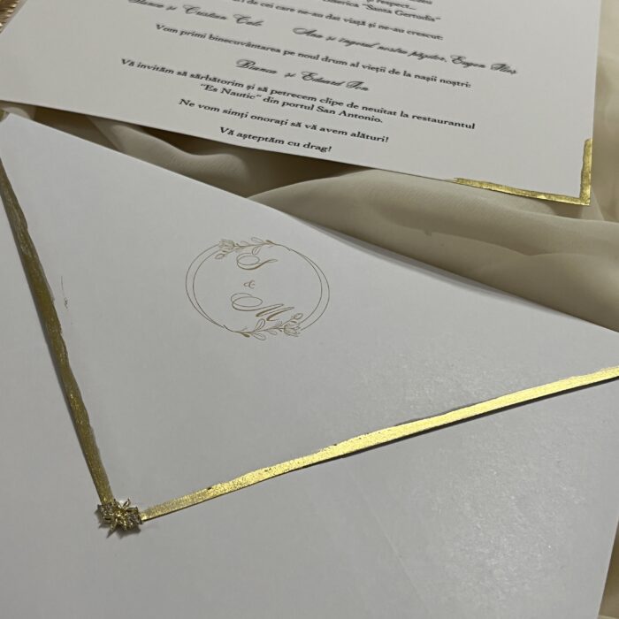 invitatie cu margini aurii