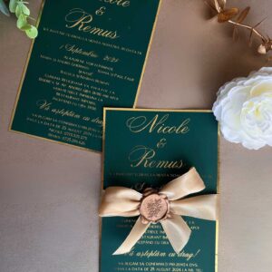 invitatie verde cu reflexe aurii sigiliu de ceara