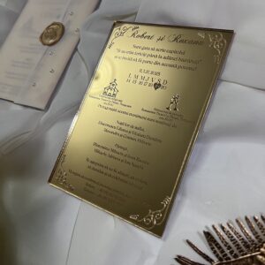 invitatie de nunta din plexiglas auriu