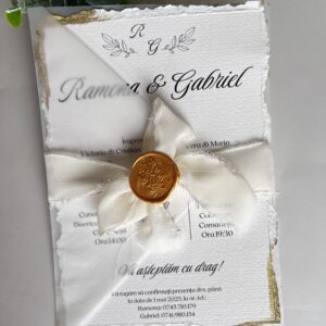 nvitatie-nunta-personalizata-handmade-carton-texturat-margini-neregulate-coperta-calc-panglica-sigiliu